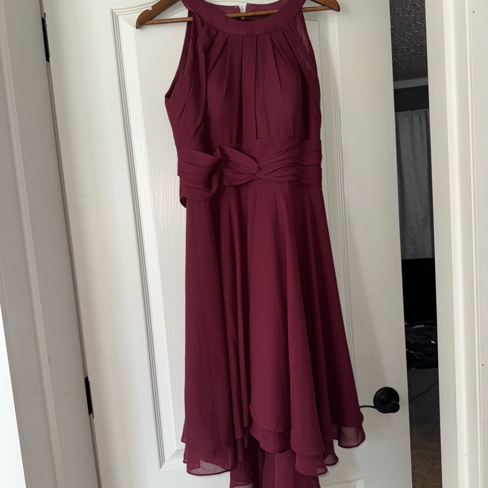 Elegant Burgundy Sleeveless Dress